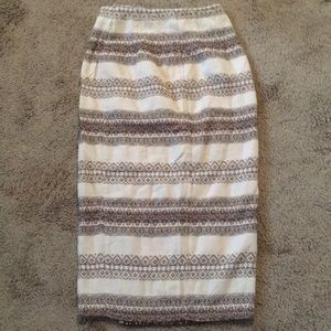 New York & Company Skirts - Pre-Owned Women’s Size 6 Wrap Around Maxi Skirt New York & Company Skirts - Pre-Owned Women’s Size 6 Wrap Around Maxi Skirt